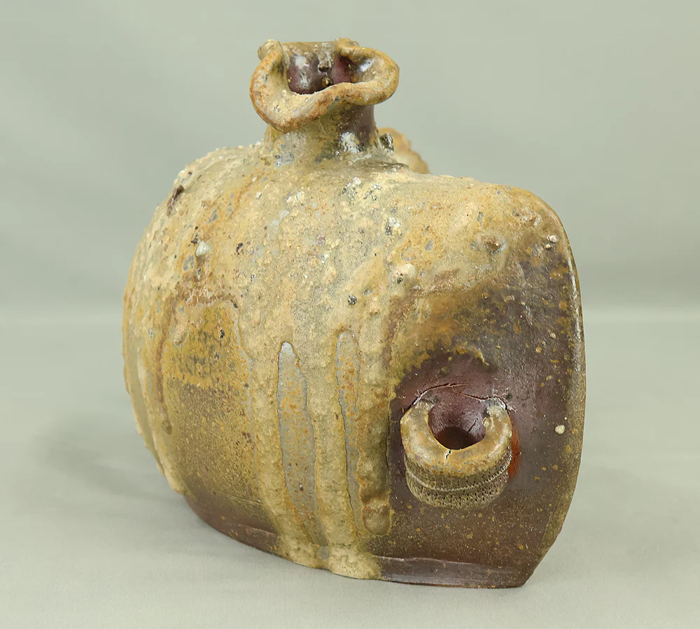 與那覇朝一 Yonaha Choichi (b1936) Shoulder Carried Sake Bottle「抱瓶」Dachibin with Original Box (Tomobako) VA976 - Image 8