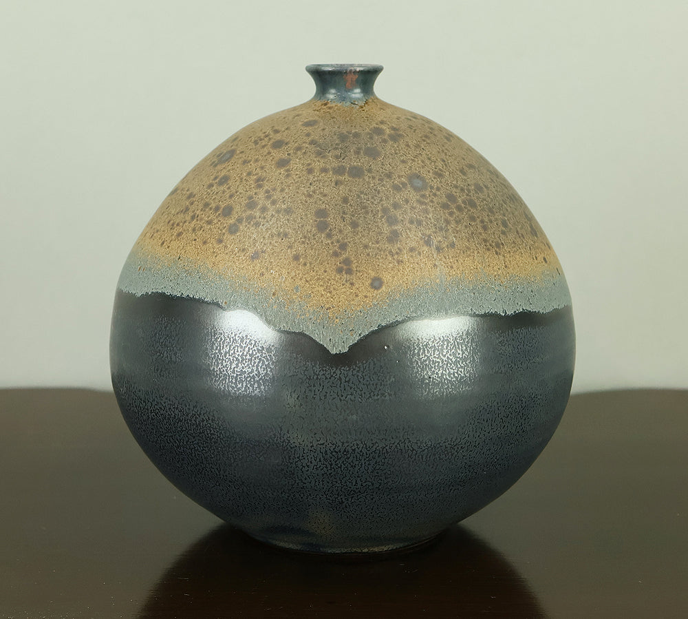荒田耕治 Arata Koji (1938-2022) Kasama ware Black Glaze Decoration Single Flower Vase with Original Box (Tomobako) VA975