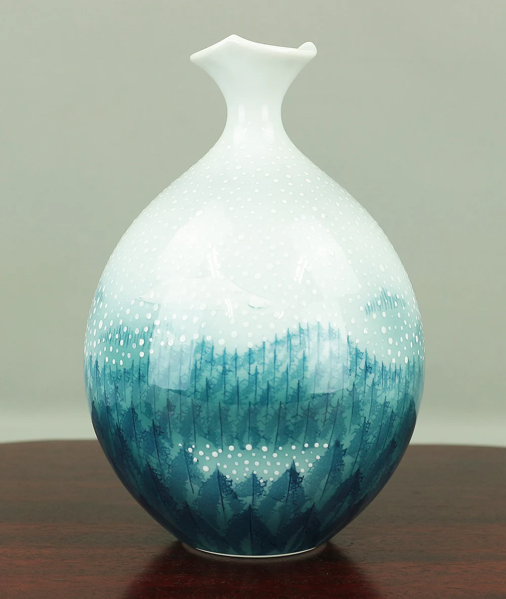 藤井朱明 Fujii Shumei (1936-2017) Japanese Arita ware Single Flower Vase "Snowfall Forest" A784 - Image 11