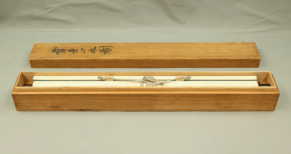 福井江亭 Fukui Kotei (1866-1937) Japanese art kakejiku kakemono wall hanging scroll / Sansui Snowy Landscapes with Original Box (Tomobako) RE953 - Image 17