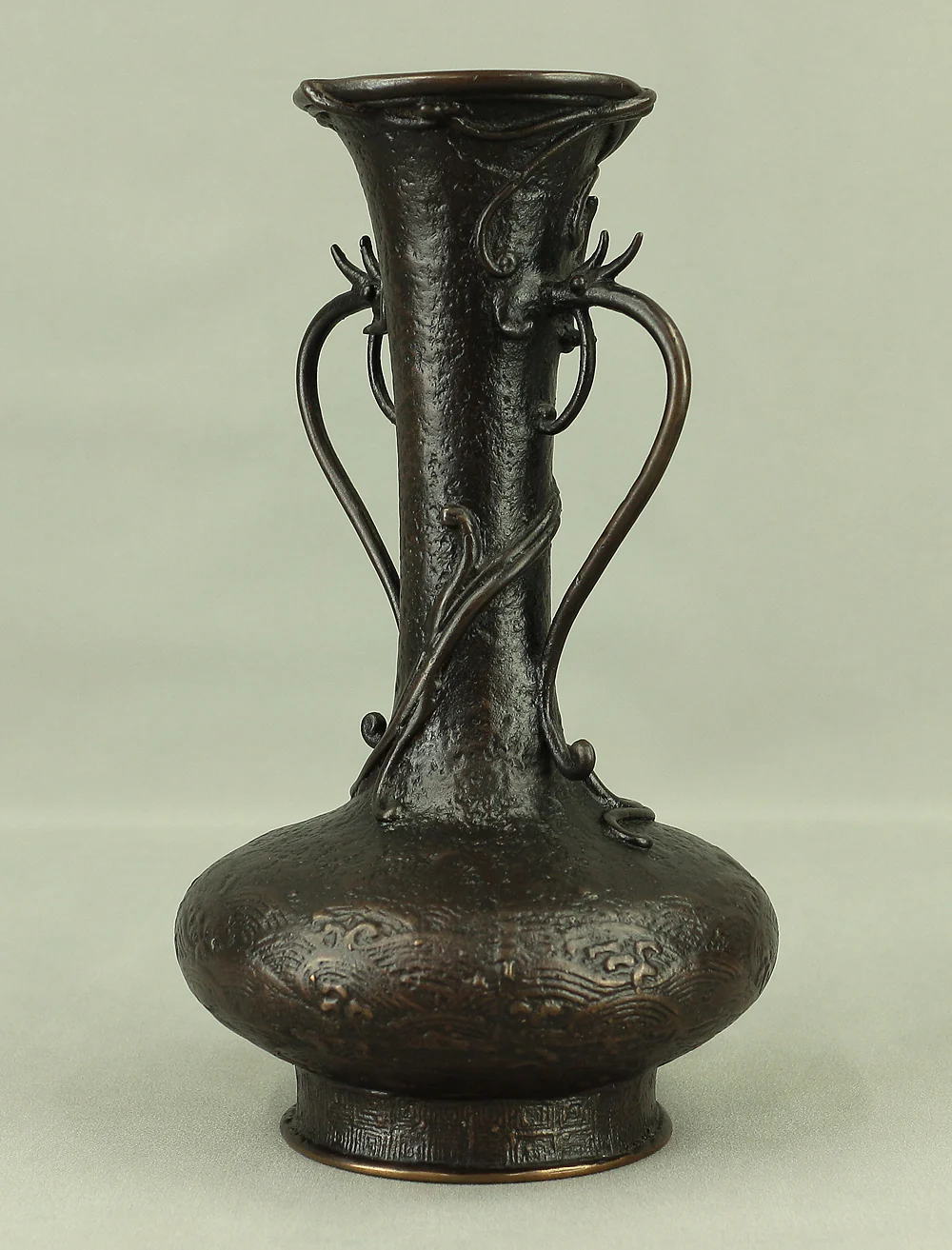 福島宗秀 Fukushima Soshu (b 1948) Dragon Coil Lost-Wax Bronze Flower Vase with Original Box (Tomobako) VA475 - Image 5