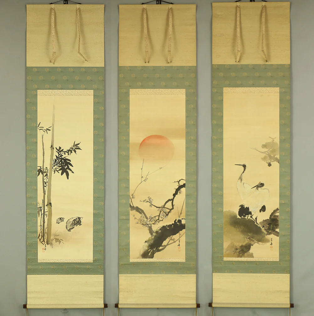 橋本菱華 Hashimoto Ryoka Japanese art a set of three kakejiku kakemono wall hanging scrolls / Rising Sun and Plum Blossoms, Crane and Pine, Turtle and Bamboo with Box RB962