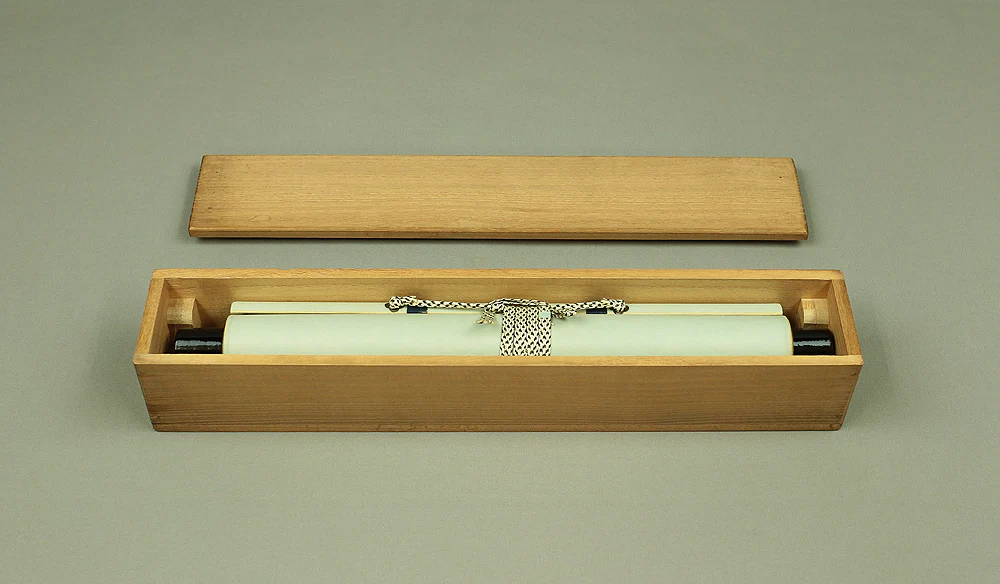 細合喝堂 Hosoai Katsudo (?~2005) Japanese Zen kakejiku kakemono hanging scroll for Tea ceremony / Calligraphy 夢 Yume (Dream) with Original Box (Tomobako) RA646 - Image 13