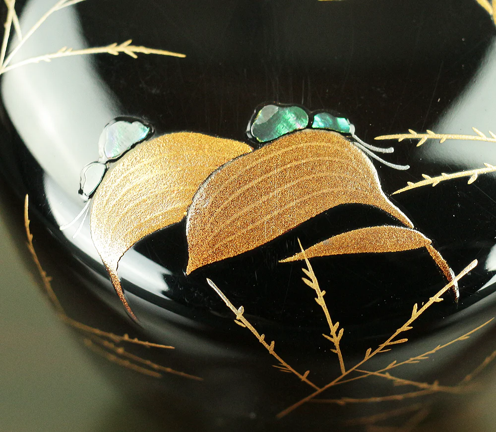 伊川敬三 Igawa Keizo Wajima Nuri lacquerware 'Asiatic Dayflower Makie Middle Natsume' Tea Caddy with Original Box (Tomobako) VA484 - Image 18