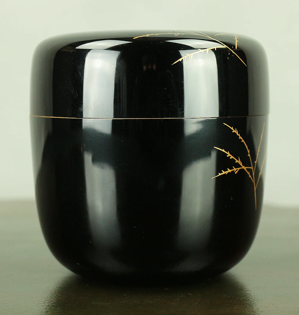 伊川敬三 Igawa Keizo Wajima Nuri lacquerware 'Asiatic Dayflower Makie Middle Natsume' Tea Caddy with Original Box (Tomobako) VA484 - Image 5