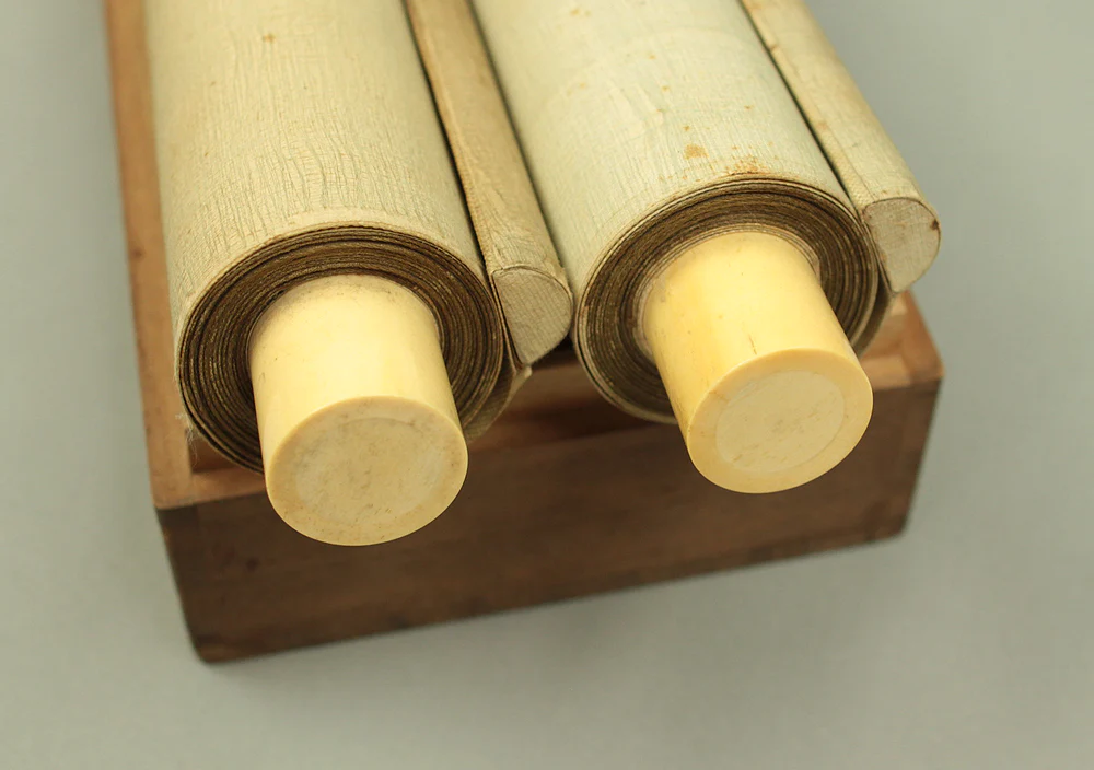 石井金陵 Ishii Kinryo (1842-1926) Japanese art Paired kakejiku kakemono wall hanging scrolls / Rising Sun and Moon with Original Box (Tomobako) RD464 - Image 25