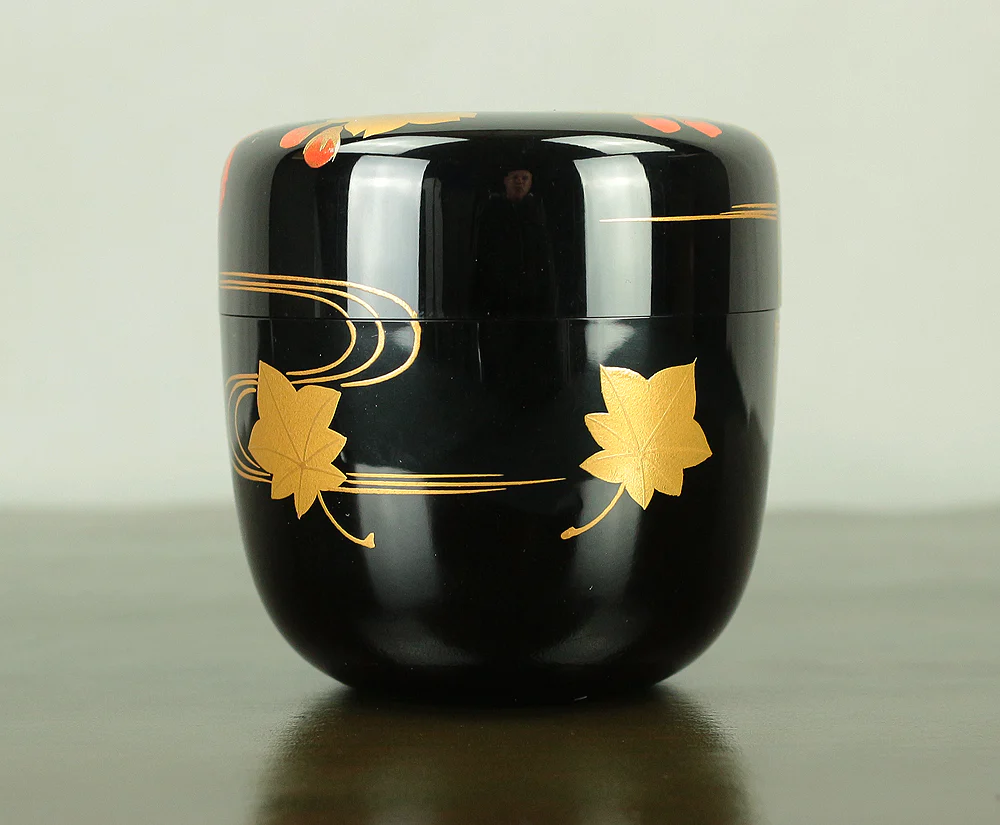 岩倉秀麿 Iwakura Hidemaro - Hanaikada (Flower Raft) Makie Lacquer Chu (Middle) Natsume Tea Caddy with Original Box (Tomobako) / Japanese tea ceremony utensil VA582 - Image 4