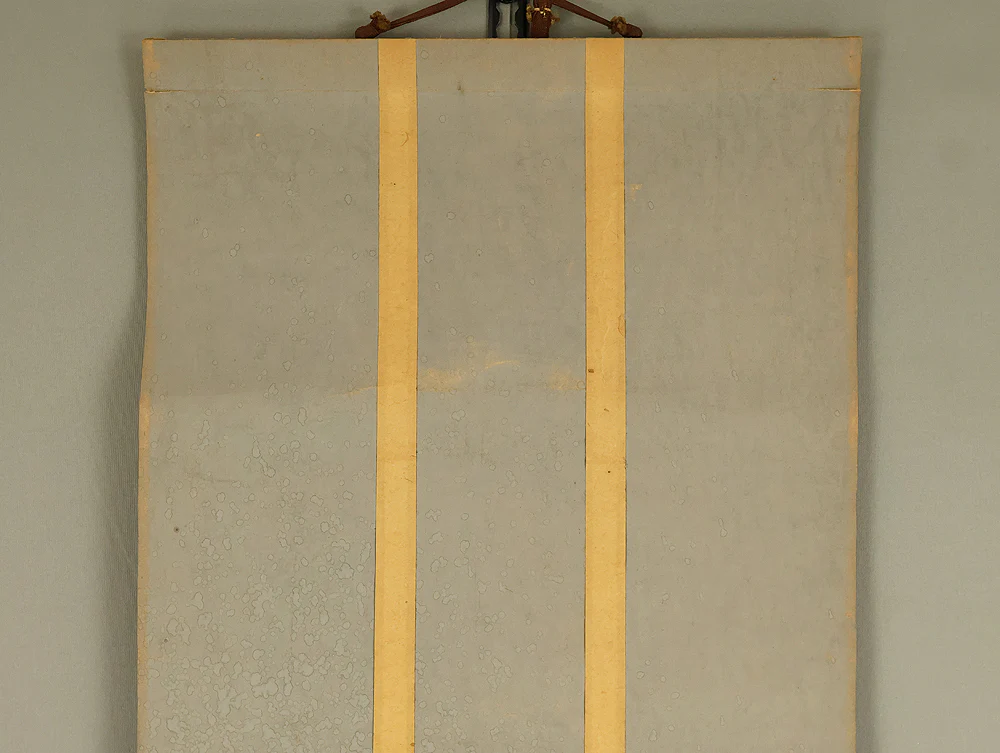 井澤寛洲 Izawa Kanshu (1895-1954) Rinzai sect priest Buddhist monk Japanese Zen a set of three kakejiku kakemono hanging scrolls / 一鉢千家飯 Ippatsu Senke no Han 青山元不動白雲自去来 Seizan Moto Fudou Hakuun Onozukara Kyoraisu 歩々是道場 Hoho Kore Dojo with Box RE500 - Image 30