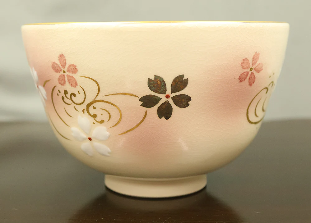 加藤松香 Kato Shoko Kyo ware 'Ninsei style Cherry Blossom Petals Flowing Down River Tea Bowl' with Original Box (Tomobako) VB217 - Image 5
