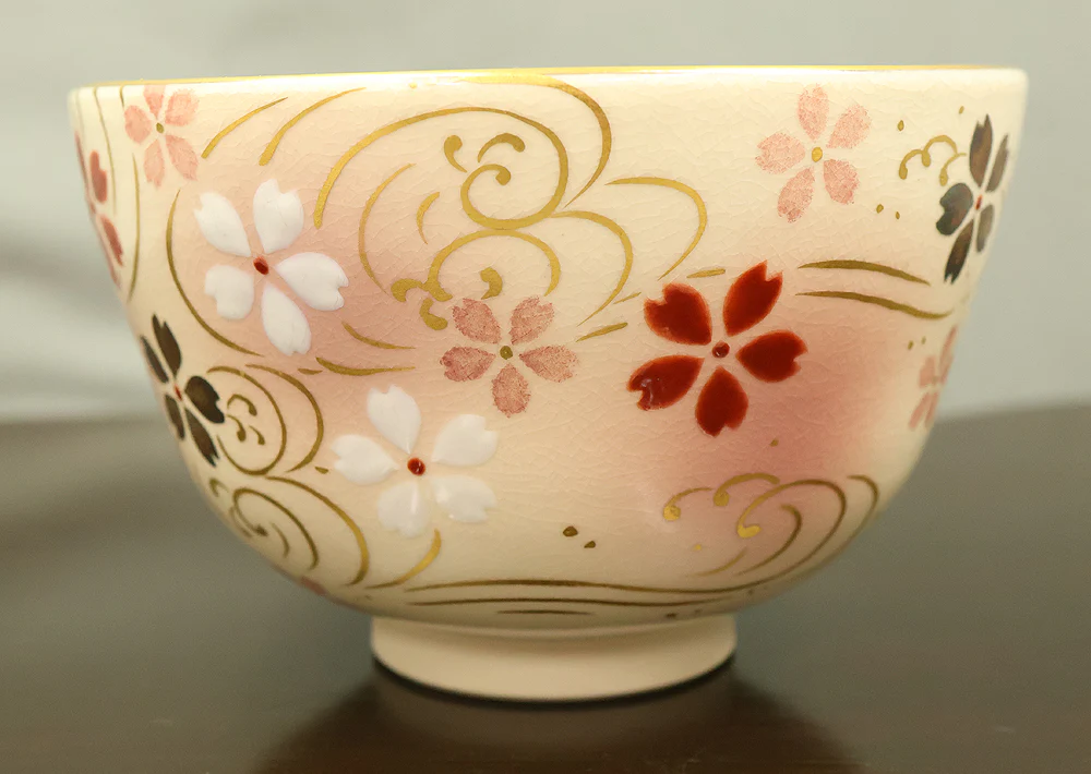 加藤松香 Kato Shoko Kyo ware 'Ninsei style Cherry Blossom Petals Flowing Down River Tea Bowl' with Original Box (Tomobako) VB217 - Image 7