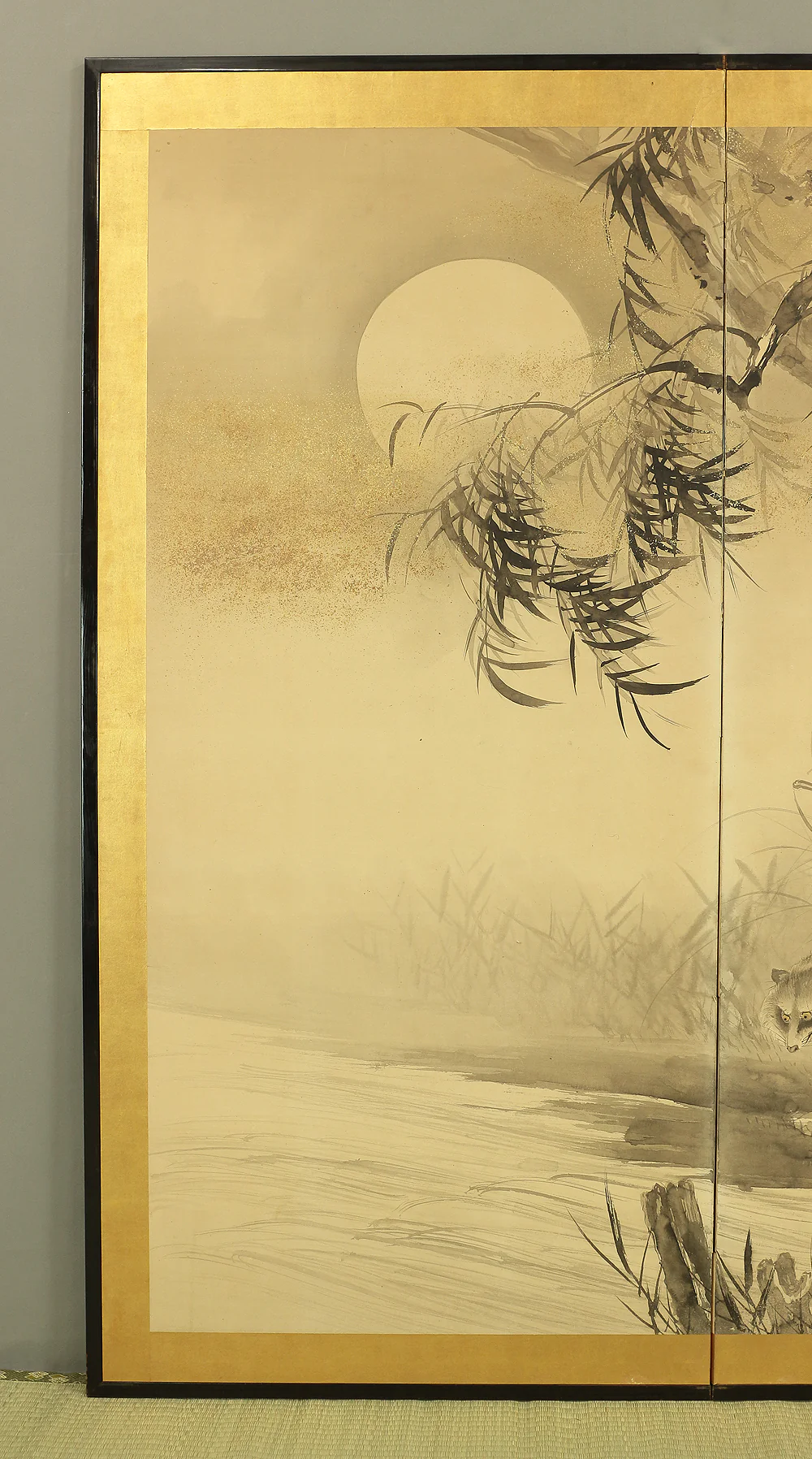 木村光年 Kimura Konen (b 1877) Byobu Folding Screen Room divider Two panels / 'Moon, Willow Tree, and Waterside Raccoon Dog' VA353 - Image 3