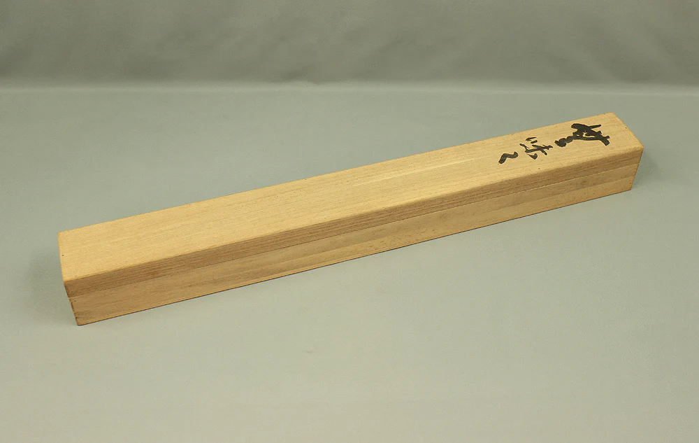 小林隆仁 Kobayashi Takahito (?-1997) Ninwa-ji Japanese Zen kakejiku kakemono hanging scroll for Tea ceremony / Enso 円相 with Original Box (Tomobako) RC663 - Image 13