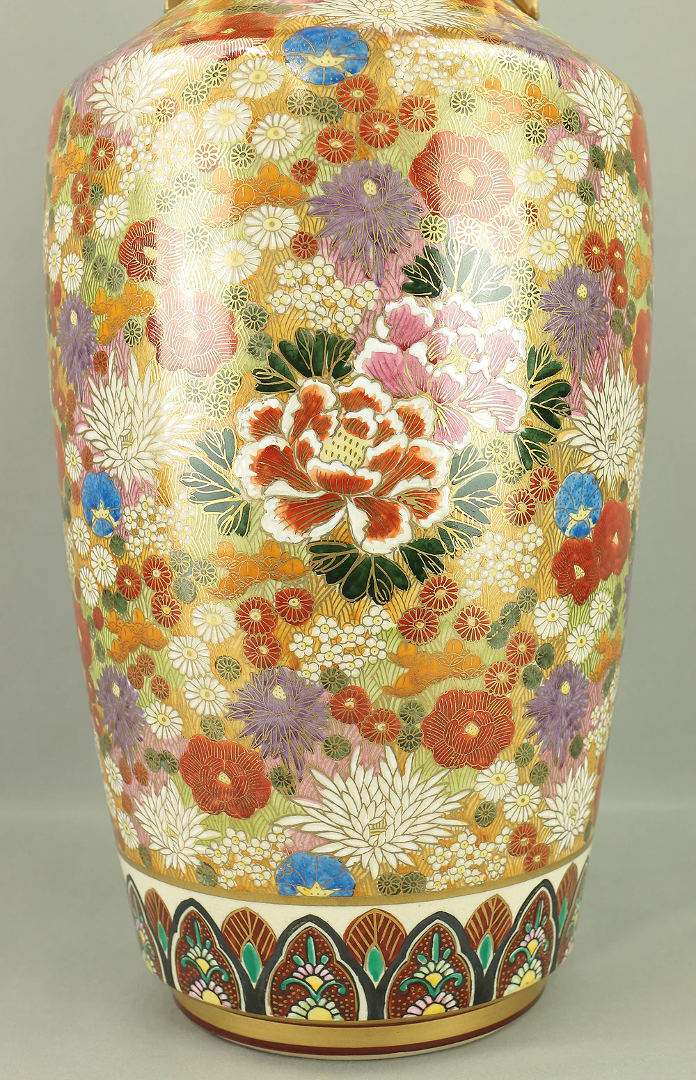 九谷幸仙 Kutani Kosen - Gold Decoration Kutani ware 'Flowers and Birds' with Goldfish Handles Decorative Vase Pot 45.8cm VA316 - Image 33