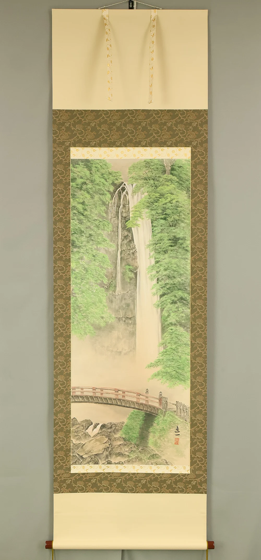 中川進一 Nakagawa Shinichi Japanese art kakejiku kakemono wall hanging scroll / 箕面の滝 Minō Waterfall (Minō Park in Osaka) with Original Box (Tomobako) RD869 - Image 2