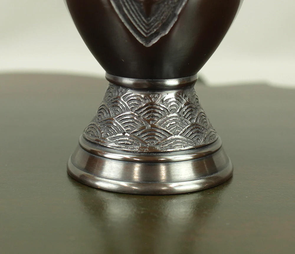 能作一佳 Nosaku Ikkei (b1932) Bronze Flower Vase Devil's Face Handles with Original box (Tomobako) VA596 - Image 10