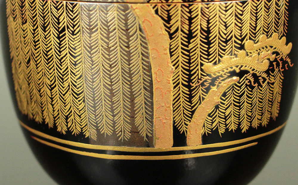 岡田紫峰 Okada Shiho (b1948) Silver Leaf inside Makie Gold Lacquer Natsume 'Uji Bridge, Pine Tree and Willow' Tea Caddy with Original Box (Tomobako) VA706 - Image 13