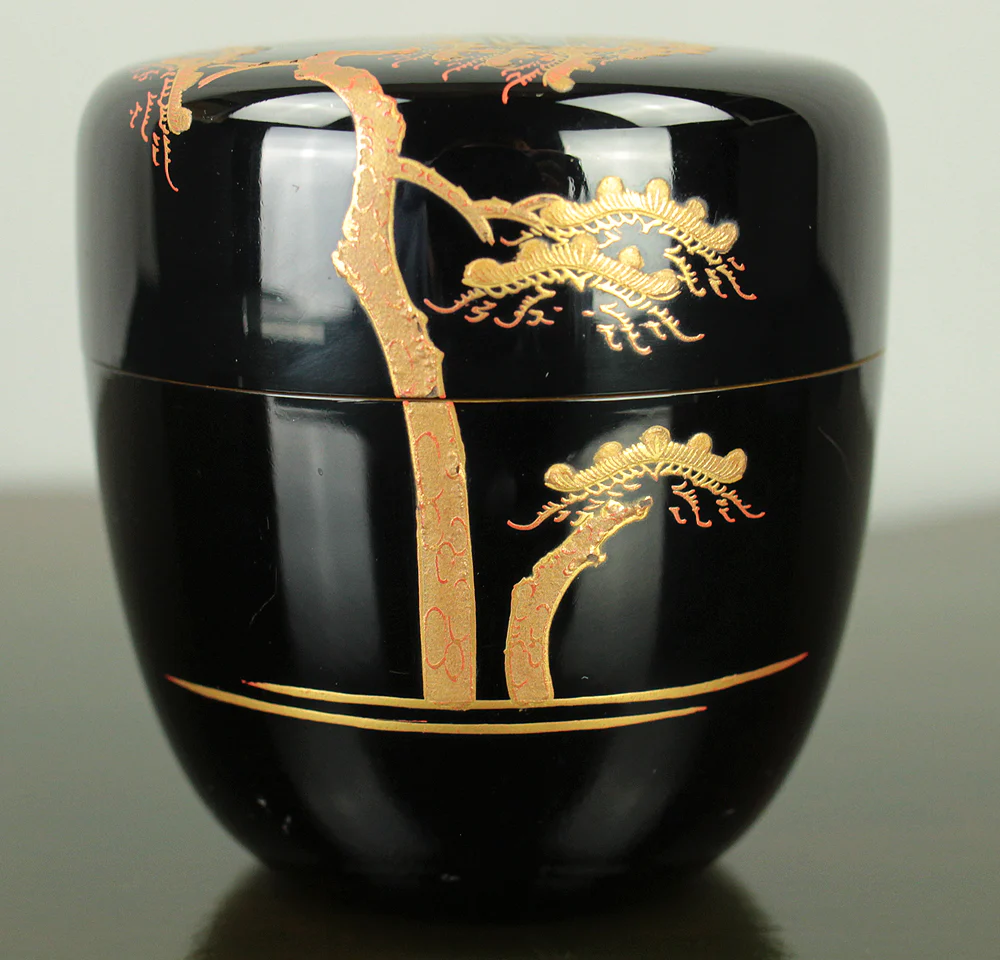 岡田紫峰 Okada Shiho (b1948) Silver Leaf inside Makie Gold Lacquer Natsume 'Uji Bridge, Pine Tree and Willow' Tea Caddy with Original Box (Tomobako) VA706 - Image 14