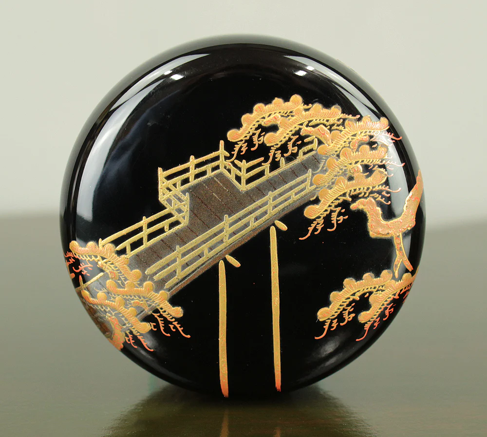 岡田紫峰 Okada Shiho (b1948) Silver Leaf inside Makie Gold Lacquer Natsume 'Uji Bridge, Pine Tree and Willow' Tea Caddy with Original Box (Tomobako) VA706 - Image 18