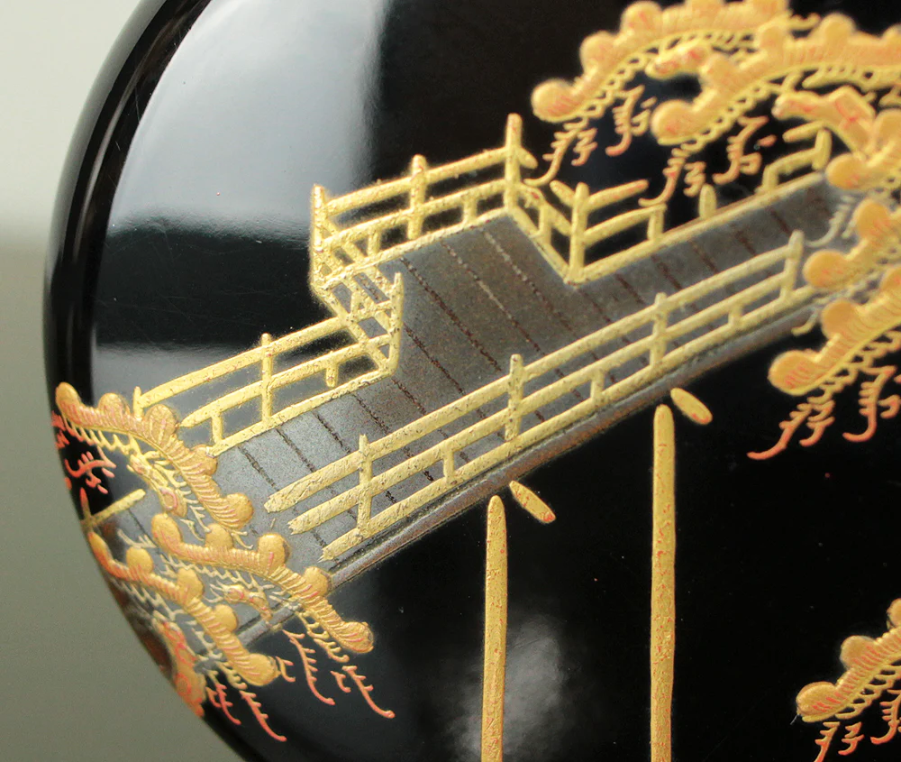 岡田紫峰 Okada Shiho (b1948) Silver Leaf inside Makie Gold Lacquer Natsume 'Uji Bridge, Pine Tree and Willow' Tea Caddy with Original Box (Tomobako) VA706 - Image 21