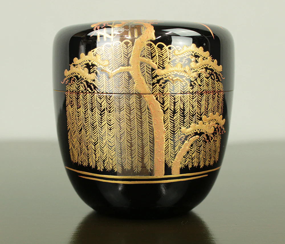 岡田紫峰 Okada Shiho (b1948) Silver Leaf inside Makie Gold Lacquer Natsume 'Uji Bridge, Pine Tree and Willow' Tea Caddy with Original Box (Tomobako) VA706 - Image 4