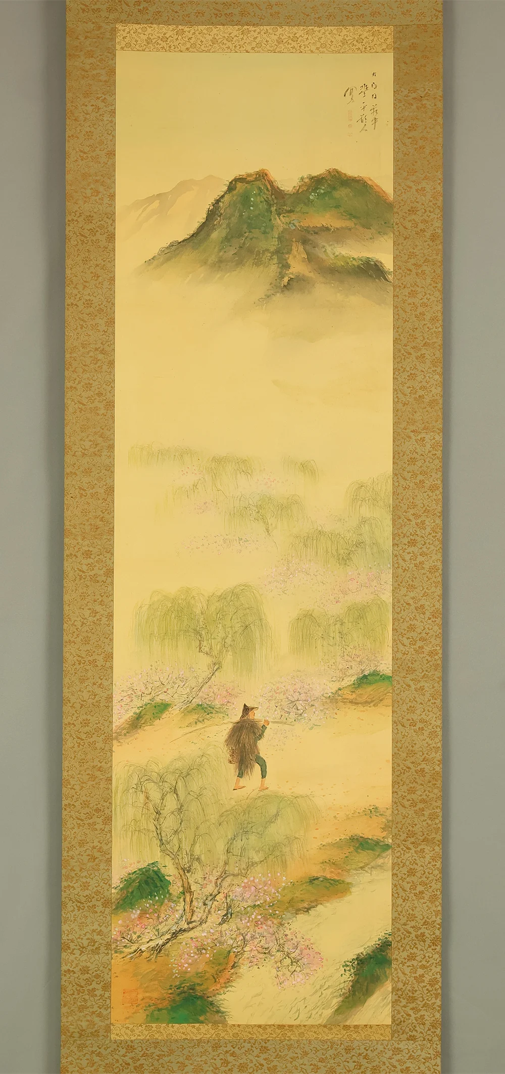 大木豊平 Oki Toyohira (1899-1980) Japanese art kakejiku kakemono wall hanging scroll / Peach Tree, Willow Landscape and Fisherman Walking Along River with Original Box (Tomobako) RE137
