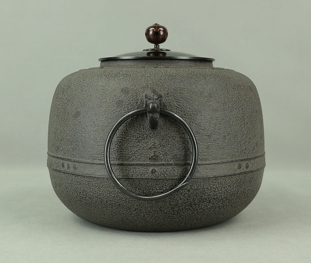 佐藤浄清 Sato Josei Chagama Tea Kettle Japanese tea ceremony utensil 万代屋釜 Mozuya-gama Rikyu style with Original Box (Tomobako) V658 - Image 11