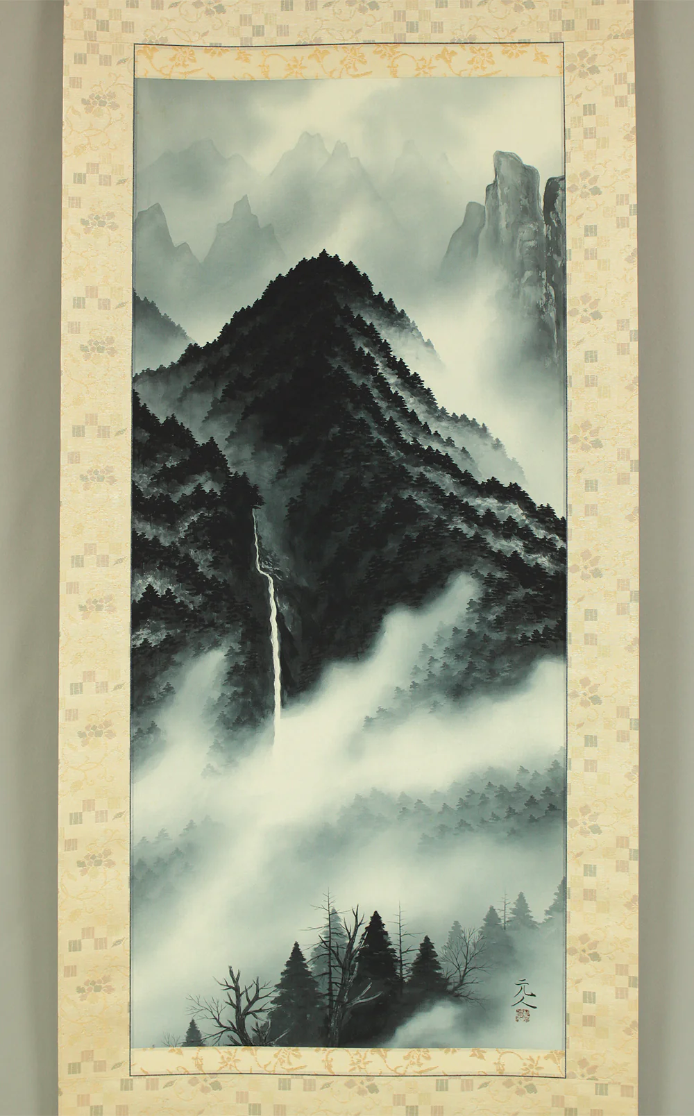 杉原元人 Sugihara Genjin (1912-2009) Japanese art kakejiku kakemono wall hanging scroll / 妙義烟雨 Myogi Enu - Mountain Mist and Waterfall Landscape with Original Double Box (Tomobako) RC145