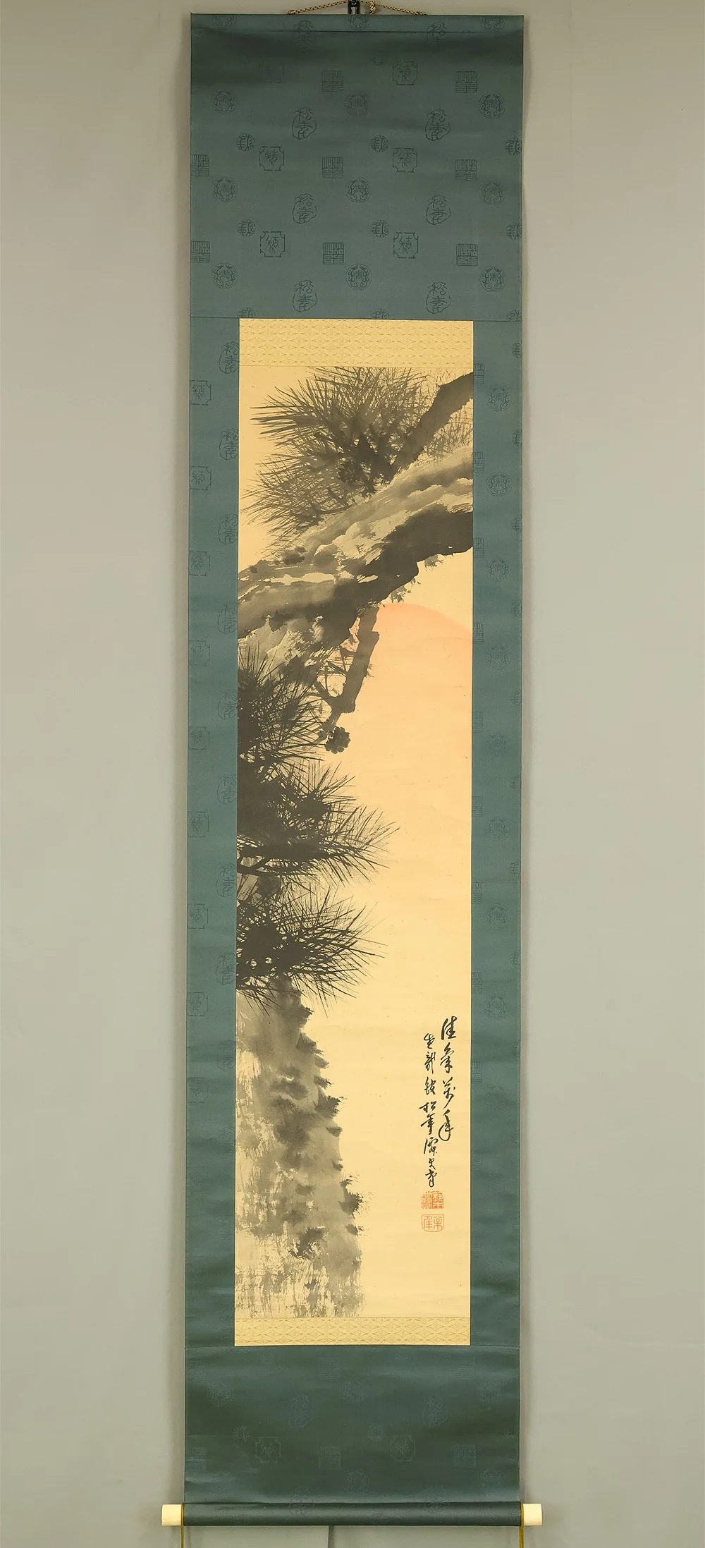 鈴木松年 Suzuki Shonen (1848-1918) Japanese art kakejiku kakemono wall hanging scroll / Rising Sun and Pine Tree with Appraised Box RD934 - Image 2