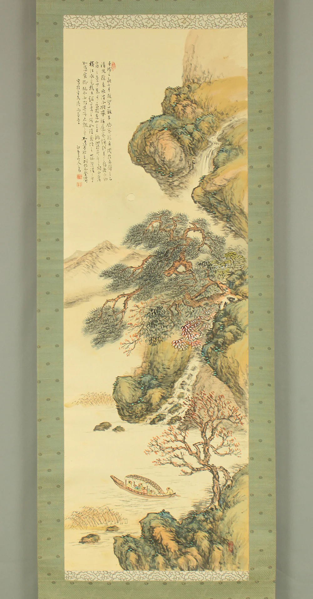 高須白雲 Takasu Hakuun (b1900) Japanese art kakejiku kakemono wall hanging scroll / 赤壁山水 Red Cliff Landscape - Sightseeing Boat under Moon and Cliff with Box RD327