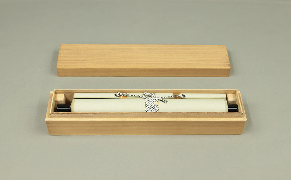 戸上明道 Togami Myodo (b1935) Daitoku-ji Japanese Zen kakejiku kakemono hanging scroll for Tea ceremony / 采菊東籬下 Kikuwotoru Tourinomoto with Original Box (Tomobako) RC790 - Image 10