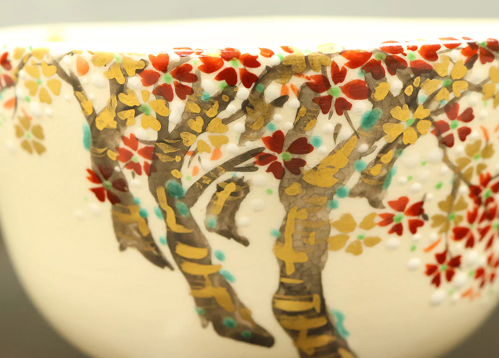 和田妙山 Wada Myozan Kyo ware 'Cherry Blossoms Tree Tea Bowl' with Original Box (Tomobako) VB218 - Image 11