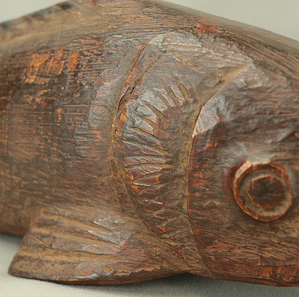 横山一夢 Yokoyama Ichimu (1911-2000) Inami Woodcarving Sculpture Okimono 'Fish' with Original Box (Tomobako) VA641 - Image 10