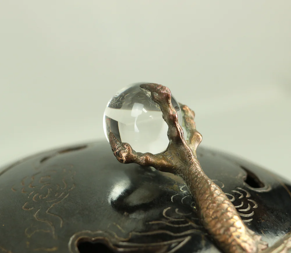 米田秀保 Yoneda Shuho (b1937) 'Dragon Holding Crystal Ball' Silver Inlay Casting Copper Tripod Koro Incense Burner Censer with Box VA246 - Image 10