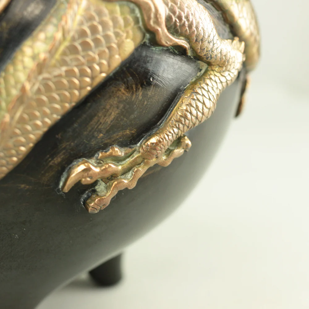 米田秀保 Yoneda Shuho (b1937) 'Dragon Holding Crystal Ball' Silver Inlay Casting Copper Tripod Koro Incense Burner Censer with Box VA246 - Image 14