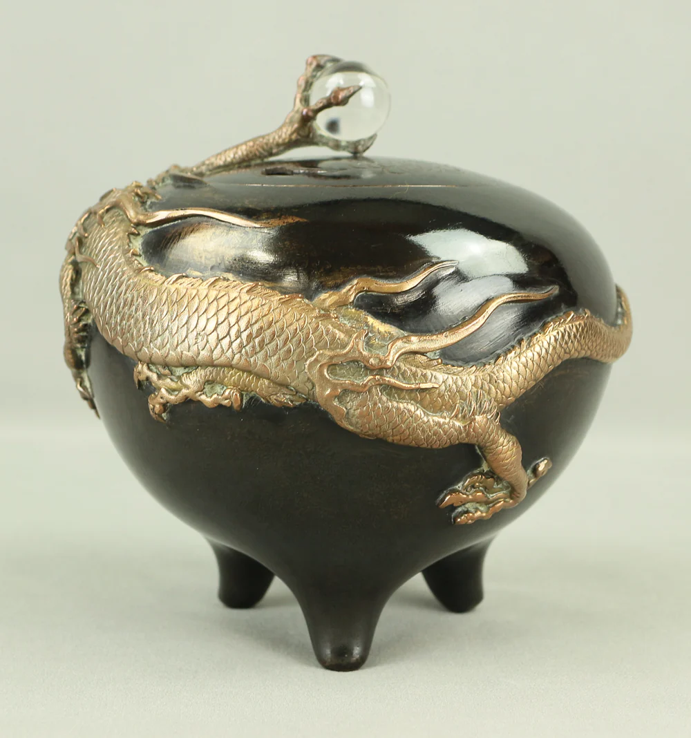米田秀保 Yoneda Shuho (b1937) 'Dragon Holding Crystal Ball' Silver Inlay Casting Copper Tripod Koro Incense Burner Censer with Box VA246 - Image 26