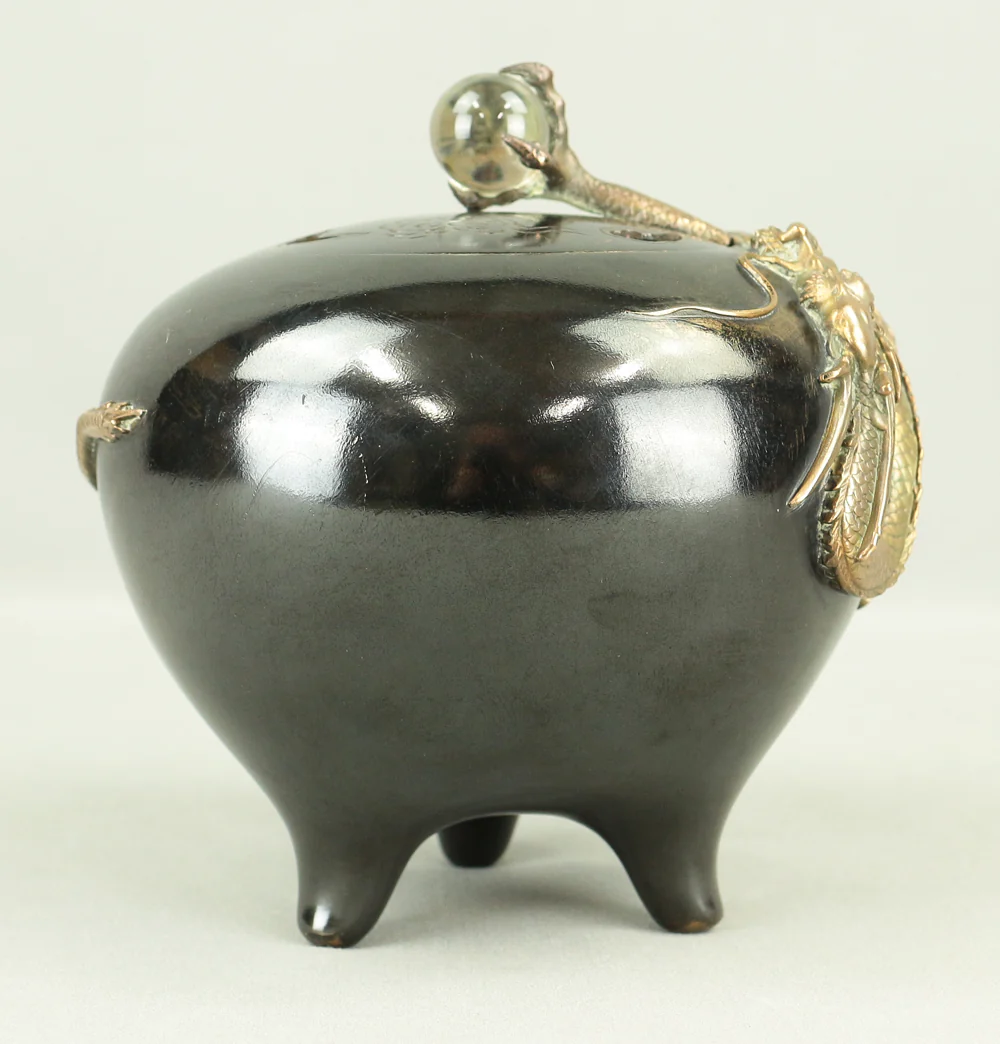 米田秀保 Yoneda Shuho (b1937) 'Dragon Holding Crystal Ball' Silver Inlay Casting Copper Tripod Koro Incense Burner Censer with Box VA246 - Image 28