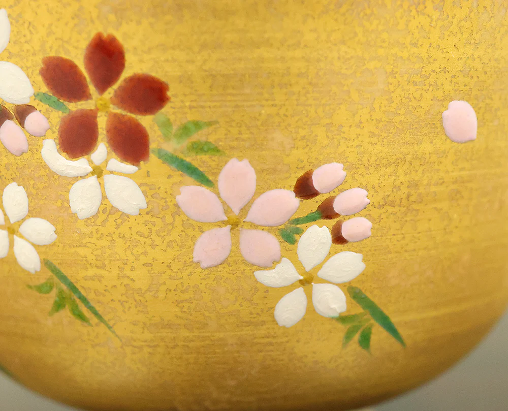 吉田昇功 Yoshida Shoko Kyo ware 'Gold Overglaze Weeping Cherry Blossoms Tea Bowl' with Original Box (Tomobako) VB216 - Image 17