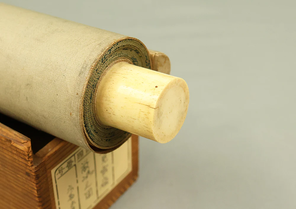 林半嶺 Hayashi Hanrei (active 1890-1940) Japanese art kakejiku kakemono wall hanging scroll / Itsukushima Shrine in Hiroshima, Covered in Snow with Original Box (Tomobako) RE587 - Image 19