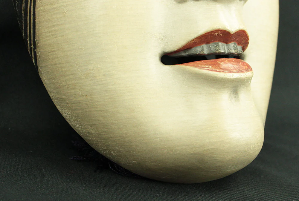 野村鸞 Nomura Ran (act.ca. 1963-2003) 節木増 Fushikizo - Old Female Mask / Japanese Traditional Noh Wooden Carving Mask with Original Box (Tomobako) VA865 - Image 6