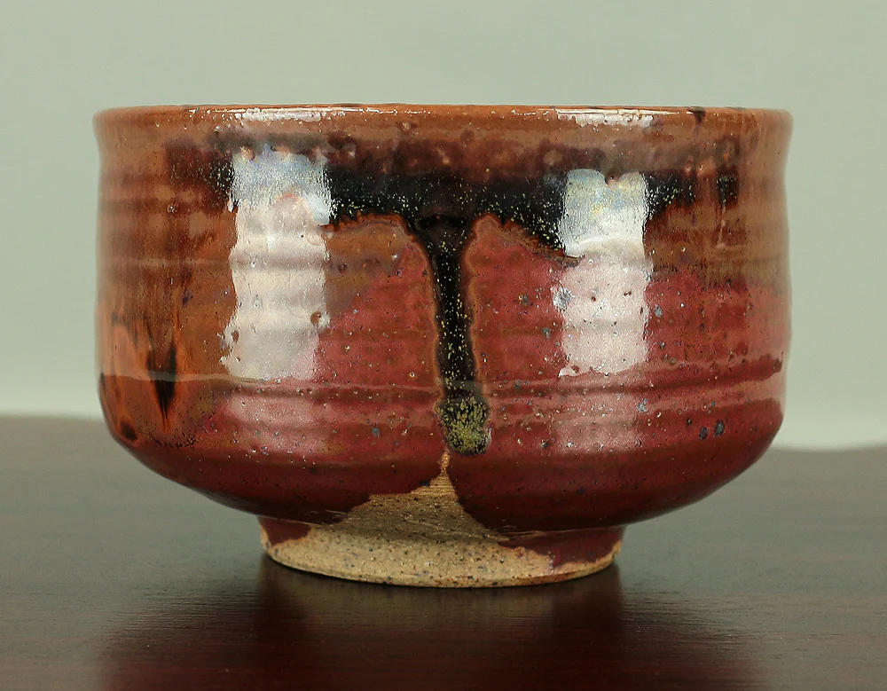 大西光 Onishi Hikaru (b1941) Tobe yaki ware One Black Glaze dropped brown-based Tea Bowl with Original Box (Tomobako) / Japanese tea ceremony utensil VA145 - Image 3
