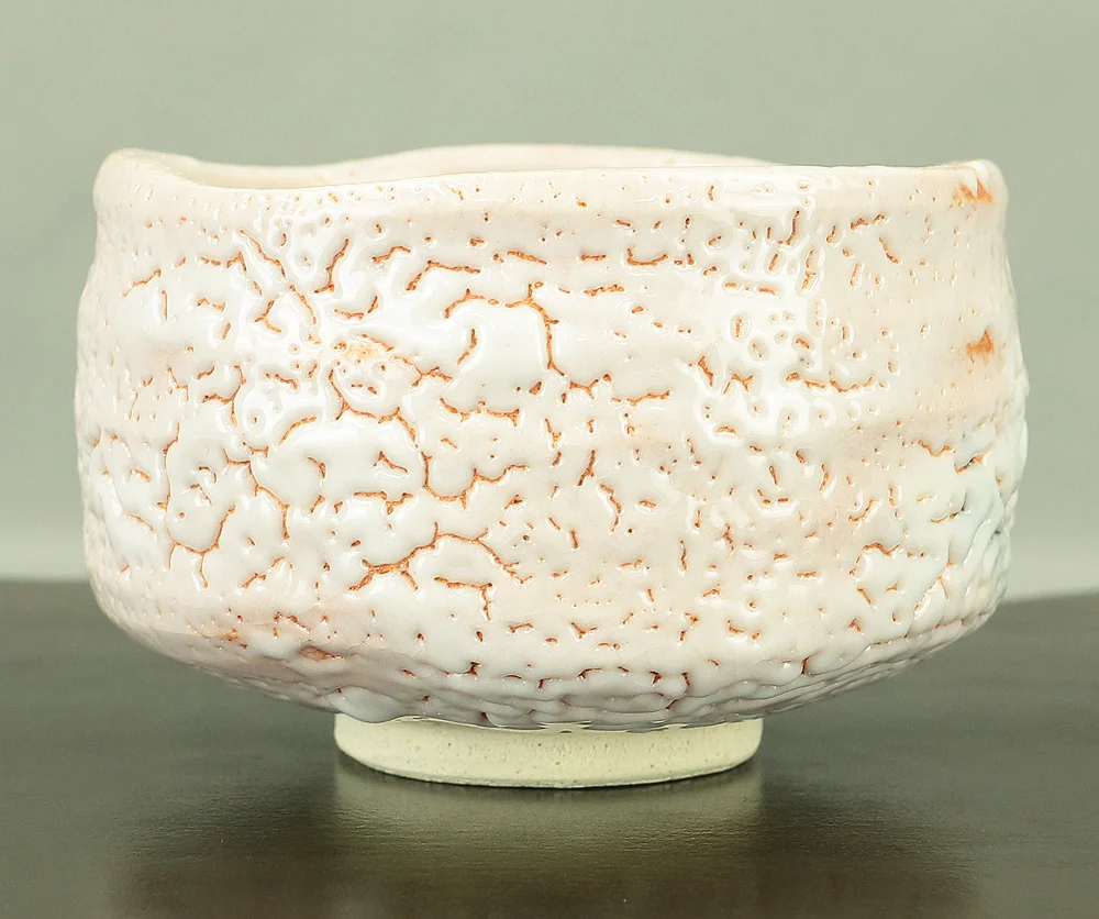 創陶園 Sotoen Mino ware '紅志野茶碗 Red Shino Tea Bowl' with Original Box (Tomobako) VA561 - Image 3
