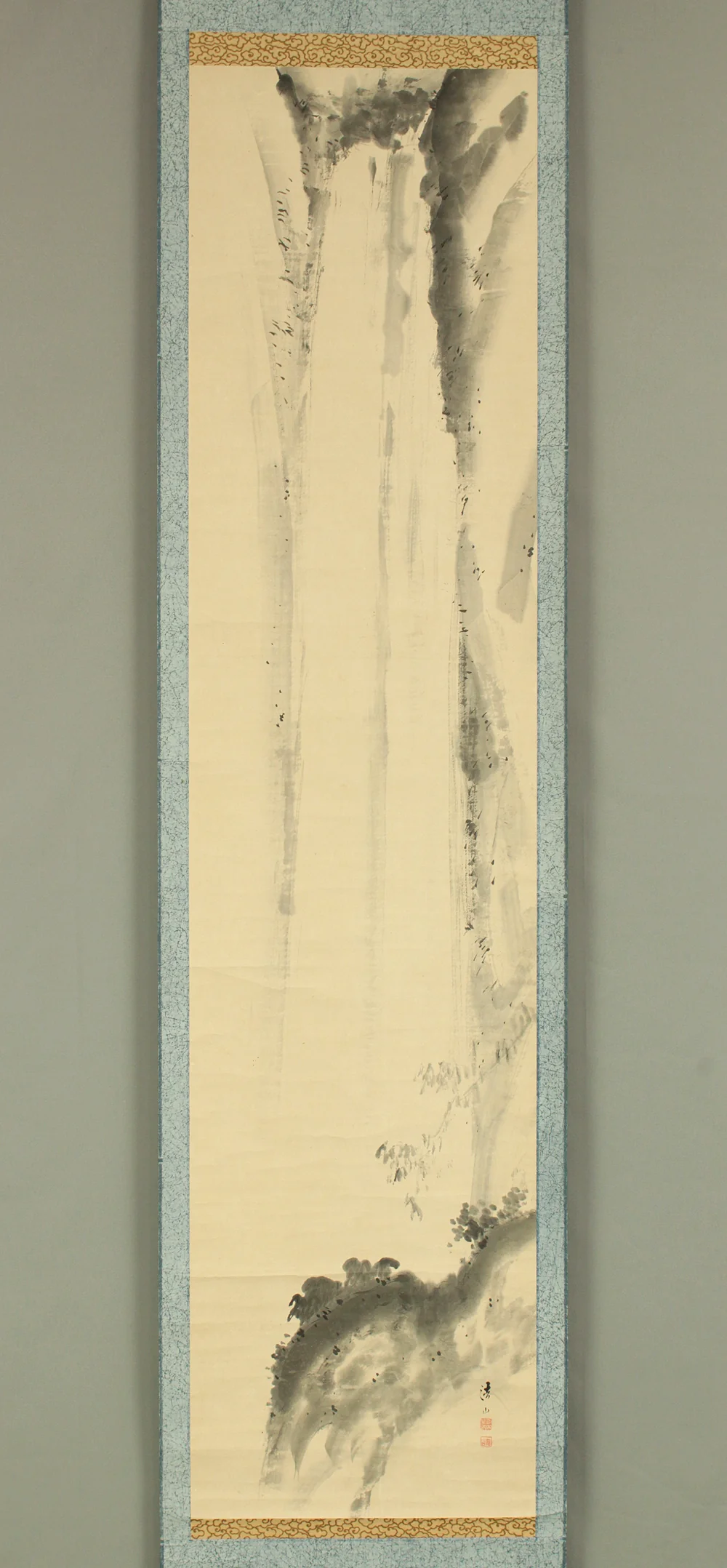 法山 Hozan Japanese art kakejiku kakemono wall hanging scroll / Vigorous Waterfall RC983