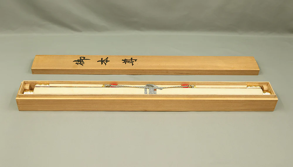 日竟 Nichikyo Age 2001 Japanese art Buddhist kakejiku kakemono wall hanging scroll / Nichiren Mandala Gohonzon with Original Box (Tomobako) RE432 - Image 10