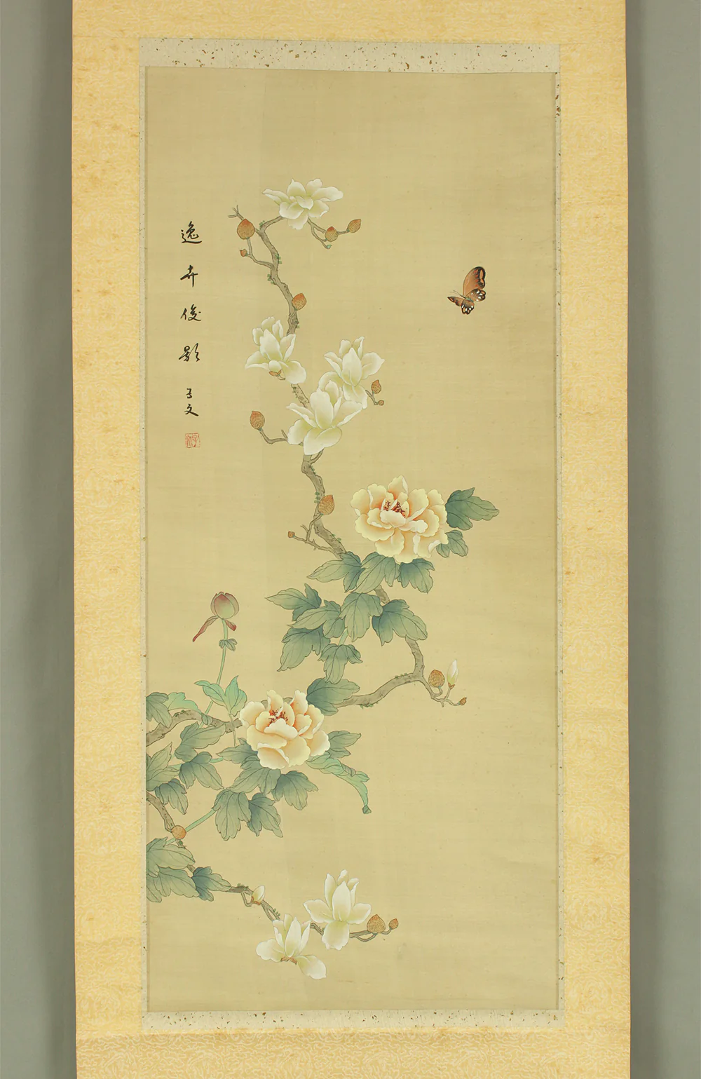 Chinese art kakejiku kakemono wall hanging scroll / Magnolias, Peonies and Butterfly RD206