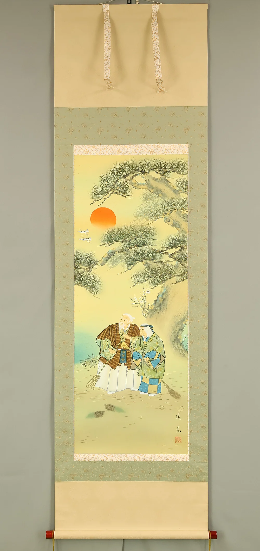 遙晃 Yoko Japanese art kakejiku kakemono wall hanging scroll / Takasago Longeviti Painting - Old couples, Rising Sun, Crane, Turtle, Pine tree, Plum tree, Bamboo with Original Box (Tomobako) RE371 - Image 2