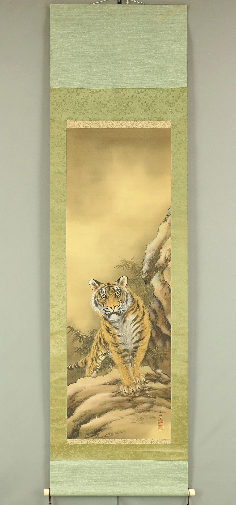嘉彦 Yoshihiko Japanese art kakejiku kakemono wall hanging scroll / Tiger Standing on Rock and Bamboo RB515 - Image 2