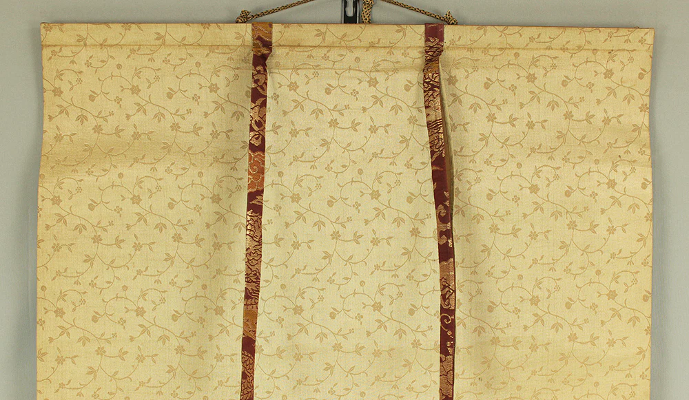 Attributed to 尾形光琳 Ogata Korin (1658-1716) Japanese antique art kakejiku kakemono wall hanging scroll / Cranes, Chrysanthemums, and Nandina with Original Double Box (Tomobako) RD432 - Image 3