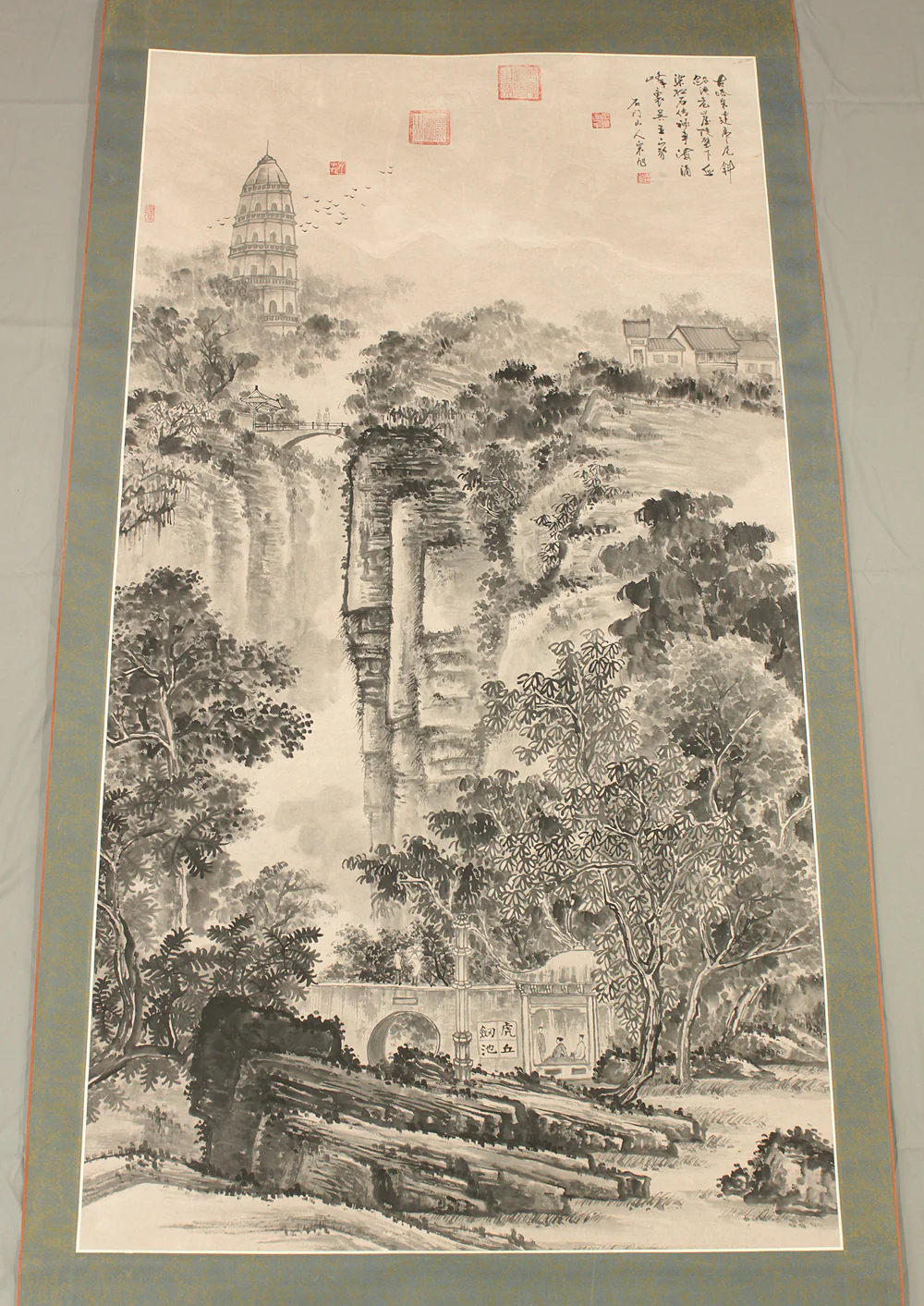Chinese Large kakejiku kakemono wall hanging scroll / Mountains Bridges Tower Landscapes RC836