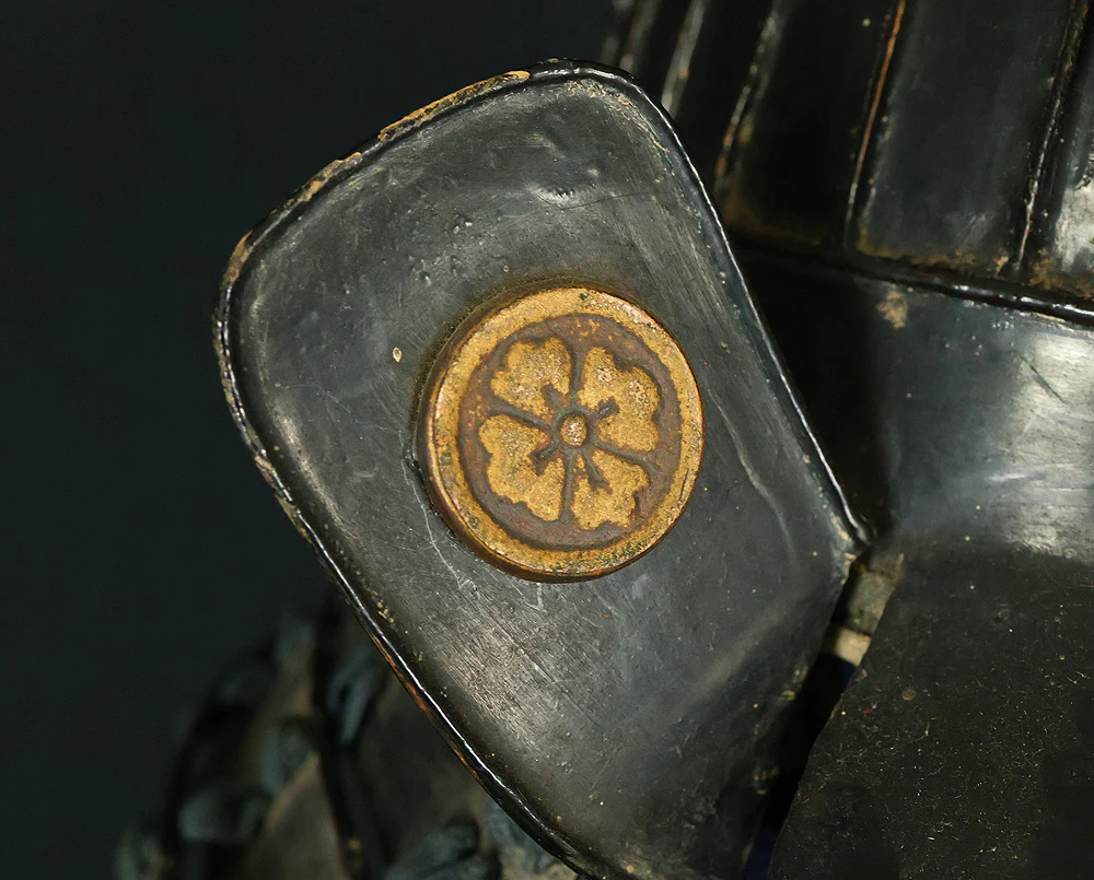 Authentic Edo Period Samurai Armor Kacchu Yoroi, Life-Size Black Lacquered Iron with Kabuto, Menpo, Armor Stand and Storage Box VB135 - Image 16