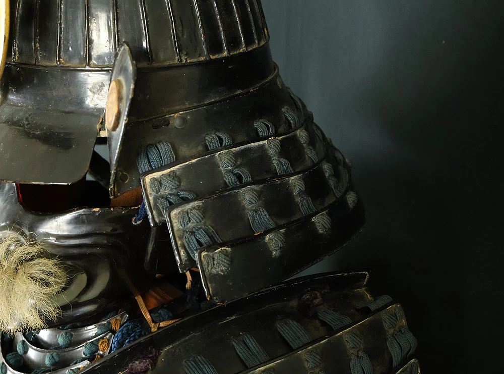Authentic Edo Period Samurai Armor Kacchu Yoroi, Life-Size Black Lacquered Iron with Kabuto, Menpo, Armor Stand and Storage Box VB135 - Image 20